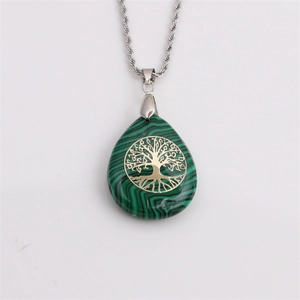 Collana con malachite verde a goccia e ciondolo albero della vita su catena argentata