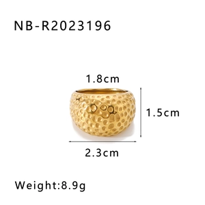 Detail view of 18K gold plated hammered ring with dimensions 1.8cm width and 8.9g weight