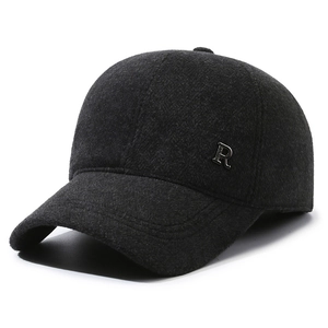 Winter wool baseball cap for men with ear protection and silver metal R logo detail