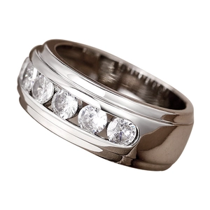 Anillo de plata hip hop para hombre con circonitas redondas engastadas en canal y banda ancha