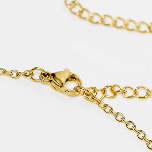 Classic gold stainless steel O-chain necklace with lobster clasp and extender detail