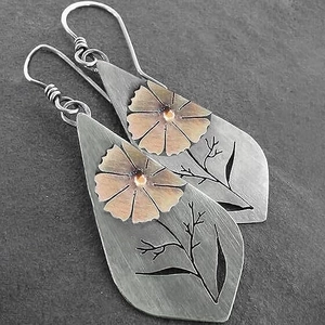Boucles D'oreilles Pendantes En Alliage Avec Motifs De Fleurs Oiseaux Et Feuilles Pour Femmes Style Rétro Texture Métal Brossé