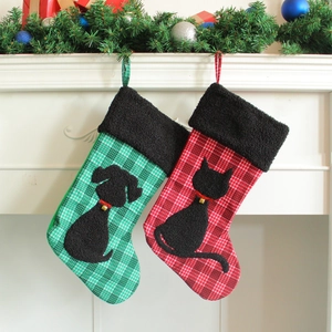 Chaussette De Noël Tissu À Carreaux Sac Cadeau Suspendu Avec Silhouette De Chien Chat Poignet En Peluche Décor De Cloche