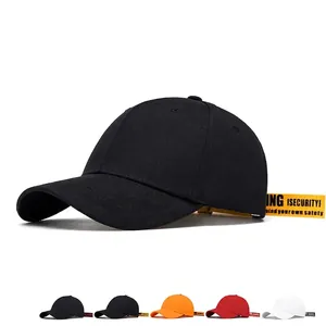 Lässige schwarze Baseballkappe mit gelbem Band für modischen Streetstyle-Look im Sommer