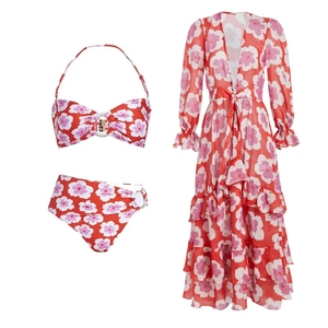 Ensemble bikini 3 pièces à fleurs avec haut licou et tunique de plage à manches longues