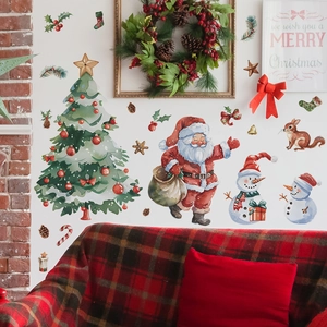 Adesivi murali di Natale con Babbo Natale e albero in una scena accogliente di soggiorno