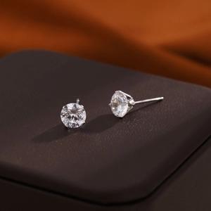 Classic round AAA white zircon stud earrings with four-claw stainless steel setting