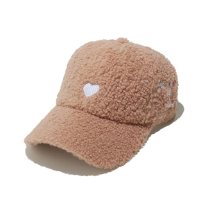 Lambswool baseball cap with heart embroidery in beige for autumn and winter outfits
