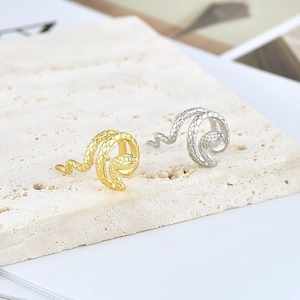 18k gold and silver plated snake rings featuring intricate scale textures in punk style