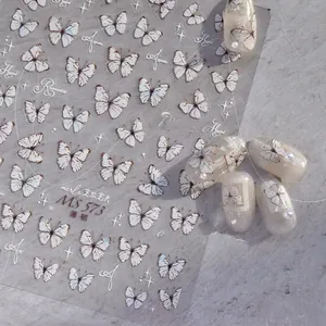 Détail des stickers ongles MS 573 avec papillons blancs et écritures romantiques