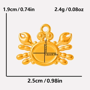 Detailed dimension guide for 18K gold plated crab pendant with measurements and weight