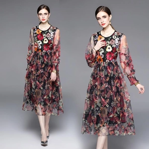 Robe Mi Longue Femme En Tissu Filet À Manches Lanternes Longues Et Broderies Florales Dimensionnelles Colorées Style Vintage