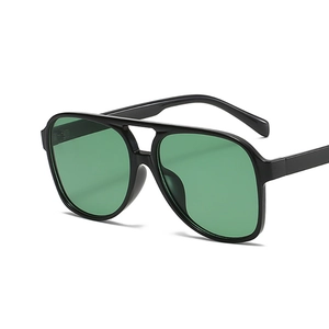 Retro aviator sunglasses with black thick frame, double bridge design and green lenses