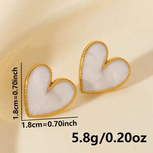 Detail of 304 stainless steel heart stud earrings with size and weight measurements