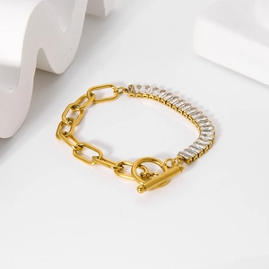 Mode Armband Für Damen Edelstahl 18K Vergoldet Rechteckiger Zirkon Büroklammerkette Knebelverschluss Minimalistischer Schmuck