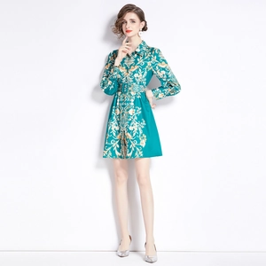 Vintage Blumenkleid mit langen Ärmeln und Gürtel in dunkelgrünem Barock-Stil