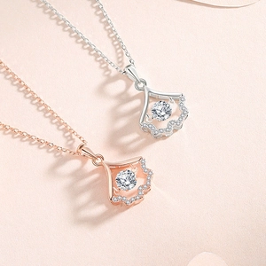 Elegant S925 silver fan-shaped necklace with moissanite, silver and rose gold options