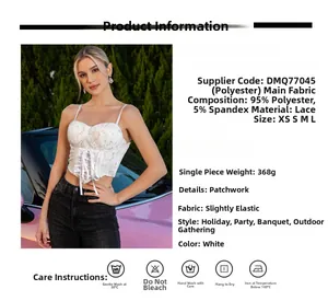Dettaglio del corsetto in pizzo bianco con lacci frontali e ricami floreali eleganti