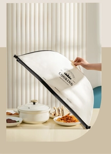 Détail d'une cloche alimentaire pliable avec maille fine et cadre robuste renforcé