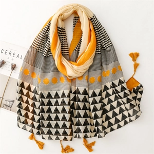 Women Geometric Pattern Polyester Scarf With Tassels Lightweight Sun Protection Shawl Ethnic Style Beach Wrap