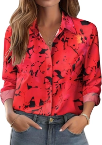 Detail der roten Hemdbluse mit abstraktem Muster, Umlegekragen und Knopfleiste für Damen