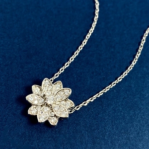Elegant 18K gold-plated lotus flower pendant necklace with sparkling diamonds