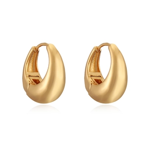 Minimalist gold plated chunky U-shape hoop earrings with a polished geometric finish