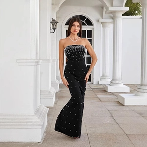 Robe de soirée sirène bustier noire élégante ornée de perles blanches pour femmes