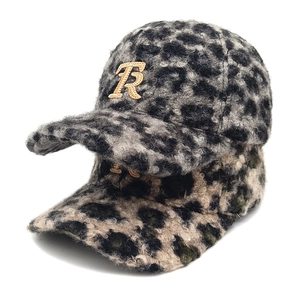 Leopard print faux teddy fur baseball caps with gold R embroidery in gray and beige