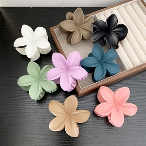 Matte Flower Hair Claw Clip Elegant Plumeria Shaped Resin Hairpin Solid Color Nonslip Headwear For Women Girls