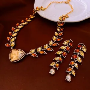 Retro Wheat Ear Necklace And Earrings Alloy Rhinestone Leaf Triangle Pendant Vintage Old Money Style Fashion Jewelry Women