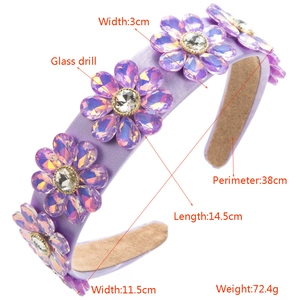 Modischer violetter breiter Satin-Haarreif mit funkelnden bunten Strass-Blumen-Verzierungen