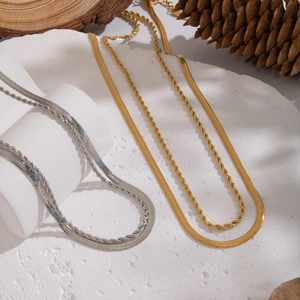 Collane a doppio strato con catena a serpente e intrecciata in oro 18K e argento