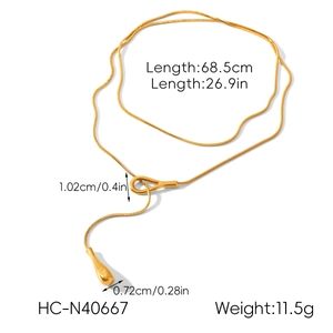 Detail view of 18k gold plated stainless steel Y-necklace with exact size and weight data