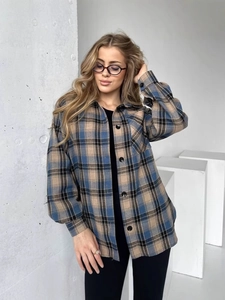 Veste chemise à carreaux pour femme en bleu et marron avec poches et manches longues chic