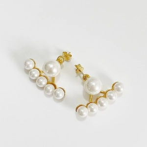 Elegant 925 sterling silver fan shaped pearl stud earrings with gold plating finish