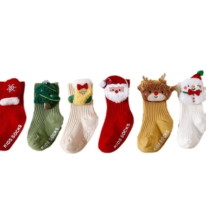 6 paires de chaussettes de Noël pour bébés avec rennes et Père Noël en 3D festifs