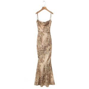 Robe Longue Femme Col Bénitier Or Champagne Satin Floral Maxi Vintage Coupe Slim Fines Bretelles pour Fête Soirée Mariage