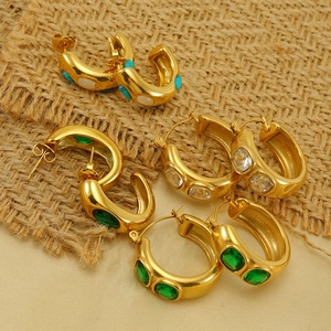 Boucles d'oreilles créoles C en acier inoxydable doré 18k avec cristaux et perles