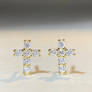 Elegant 18k gold plated S925 sterling silver cross stud earrings with sparkling moissanite stones