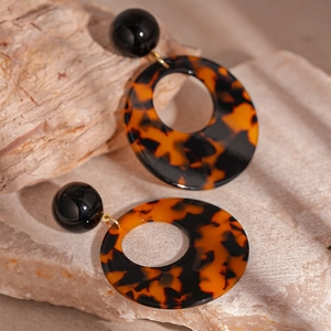 Retro resin leopard print hollow earrings with gold metal rings on natural stone
