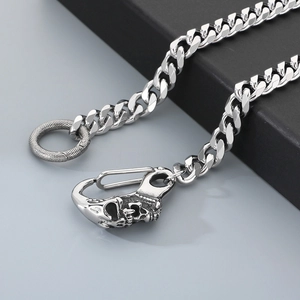 Silver stainless steel jeans chain with skull clasp and classic Cuban link design
