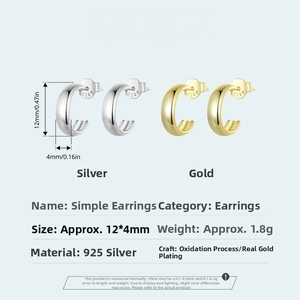Detailed size specifications for small C-shaped 925 silver earrings in gold and silver