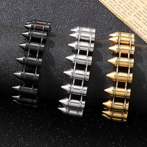 Maskuline Bullet-Link-Armbänder in Schwarz, Silber und Gold im robusten Biker-Stil