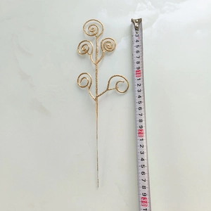 Tige de feuille dorée artificielle pour composition florale avec mesure de la hauteur
