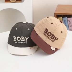 Détails de broderie BOBY sur casquettes bicolores séchage rapide pour jeunes enfants
