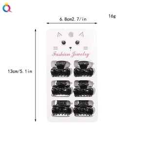 Detailed dimensions of 6 mini black hair claws on a card with 13x6.8cm size and 16g weight