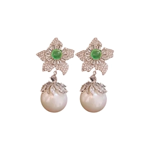 Vintage silver earrings with green flower gem and hanging white round pearl