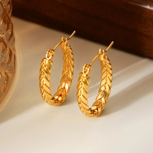 Minimalist 18k gold plated stainless steel C-shaped twisted earrings for women