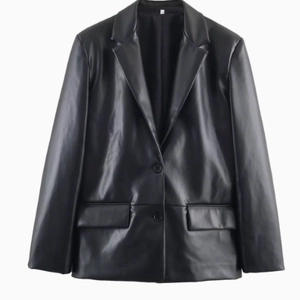 Klassischer schwarzer Blazer aus Kunstleder mit Reverskragen und Taschen im Freizeit-Stil
